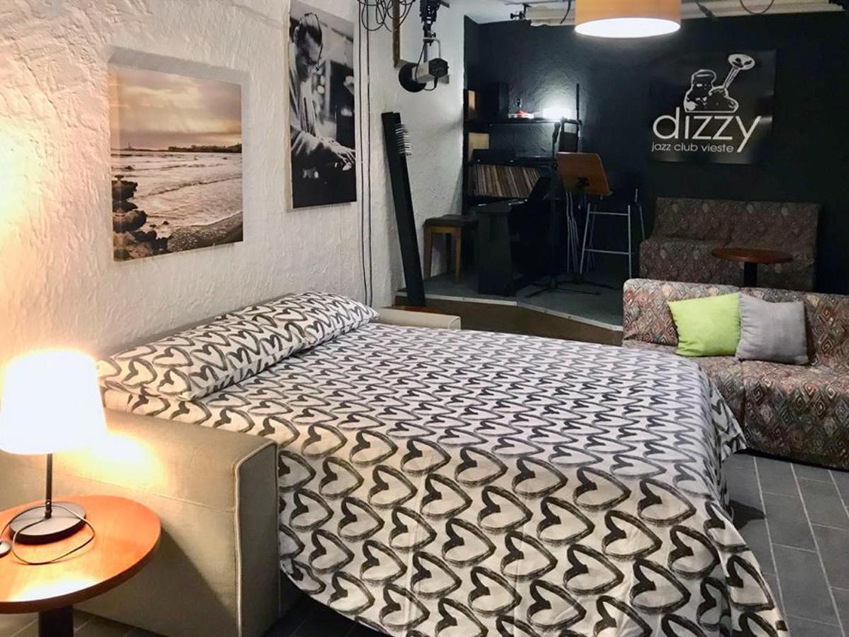 Alloggio Vieste Centro - Dizzy Studio Home Bagian luar foto